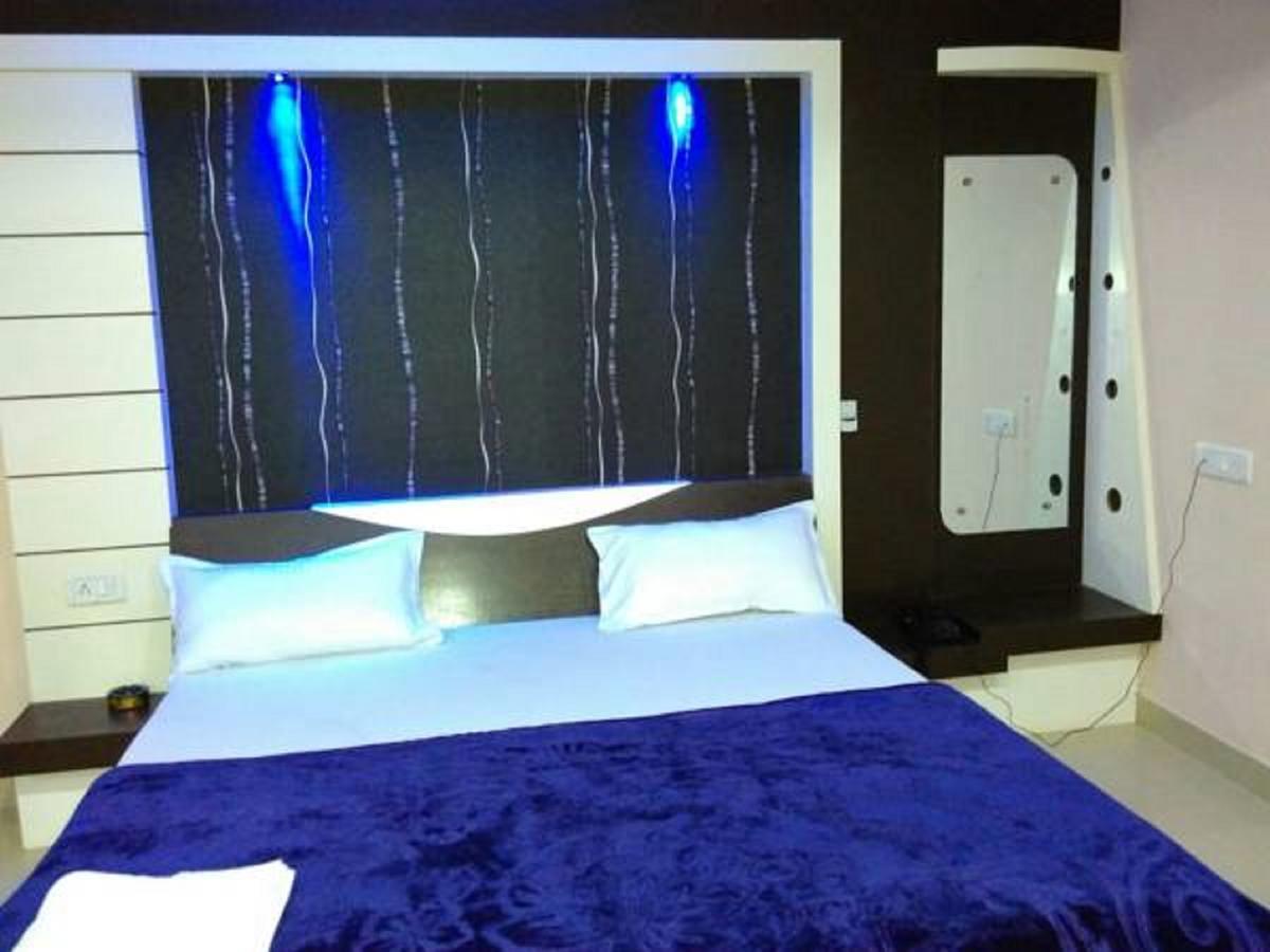 Hotel Blue Star Datia Eksteriør bilde